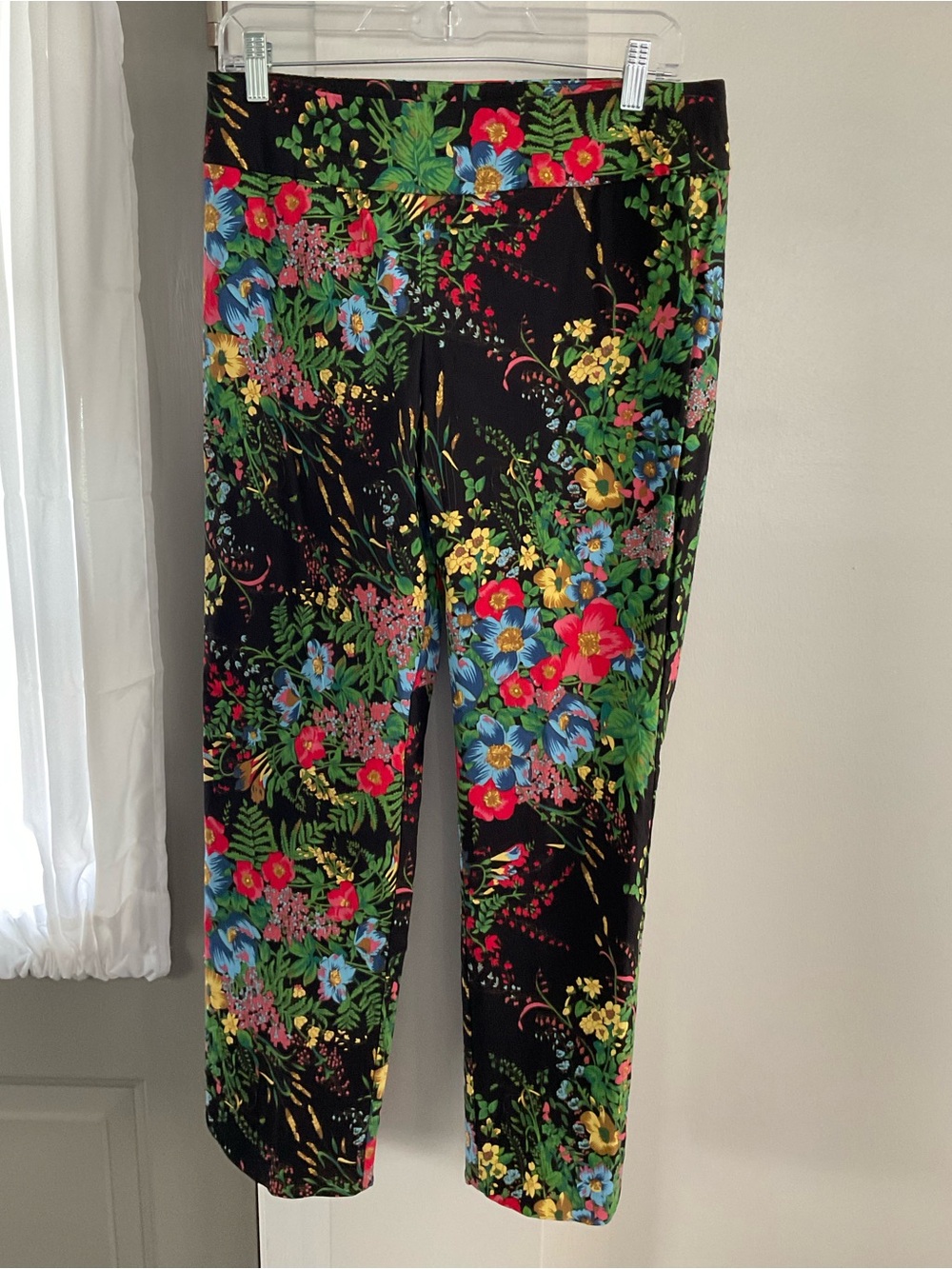 Soft Surroundings floral cropped pants size medium